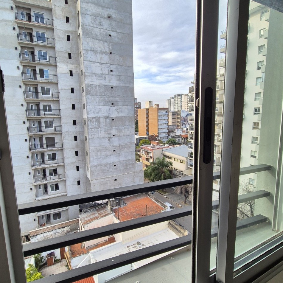 Dptos de 1 dorm a mts de Bv