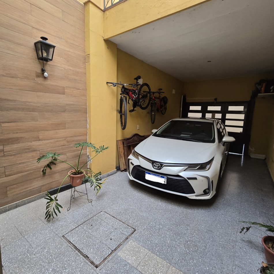 Impecable casa de 4 dormitorios en zona Centro Sur