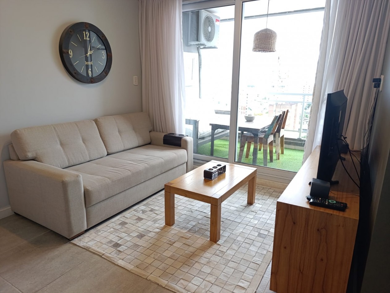 Dpto 1 dorm. + cochera. Rivadavia 3100