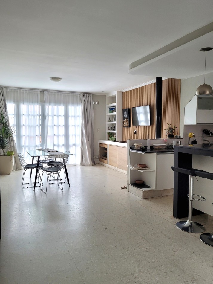 Increible Planta Alta a mts de Bv.