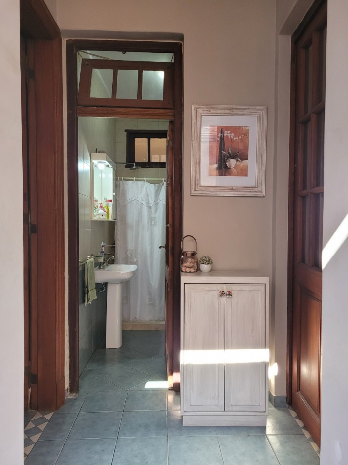 Casa con gran terreno en Alvear 3800