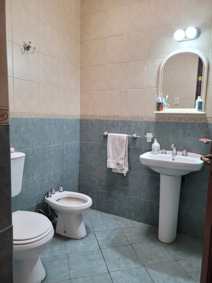 Casa con gran terreno en Alvear 3800