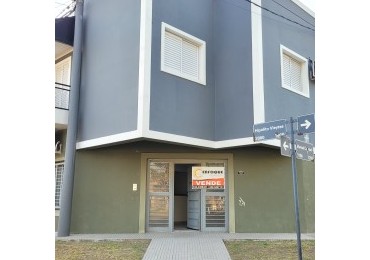 Local/ Oficina/ Consultorios Zona Marcial Candiotti y Av. Galicia